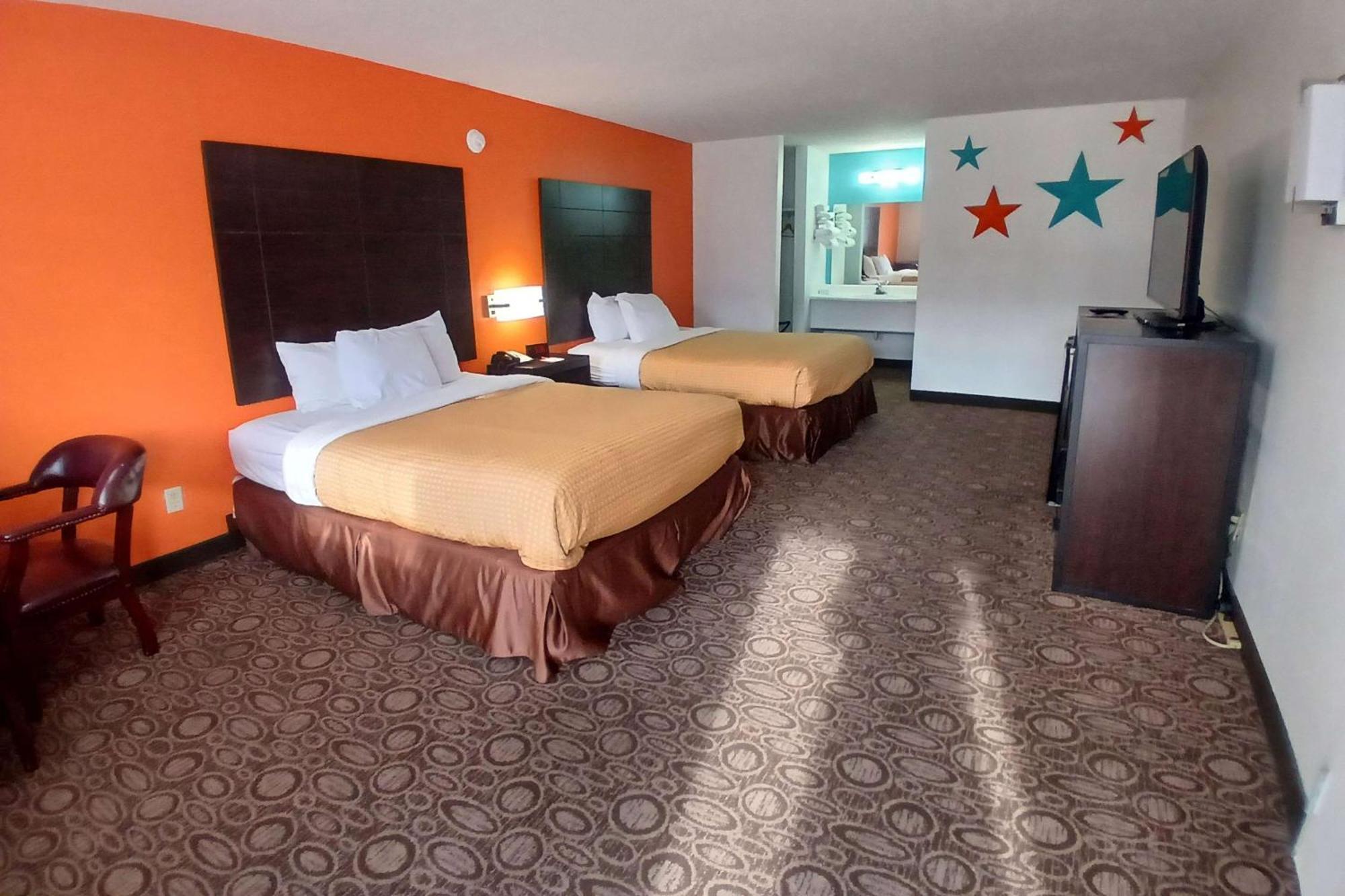 Howard Johnson By Wyndham Branson Theatre District Exterior photo